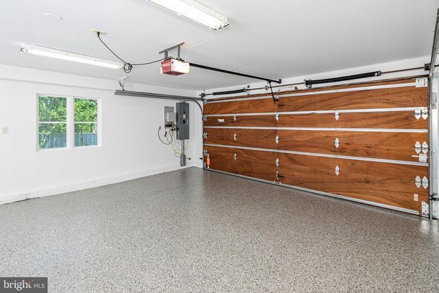 210 LAMBERT DR, Princeton, NJ 08540
