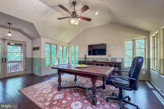 210 LAMBERT DR, Princeton, NJ 08540