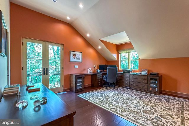 210 LAMBERT DR, Princeton, NJ 08540