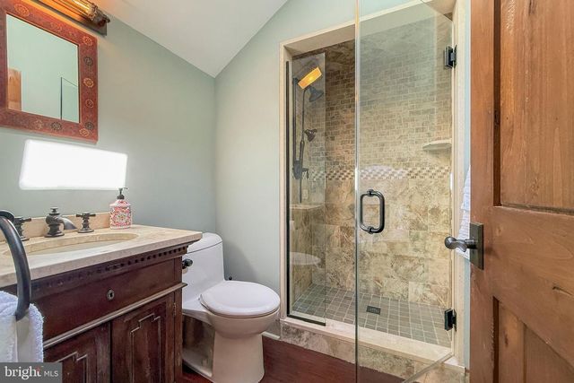 210 LAMBERT DR, Princeton, NJ 08540