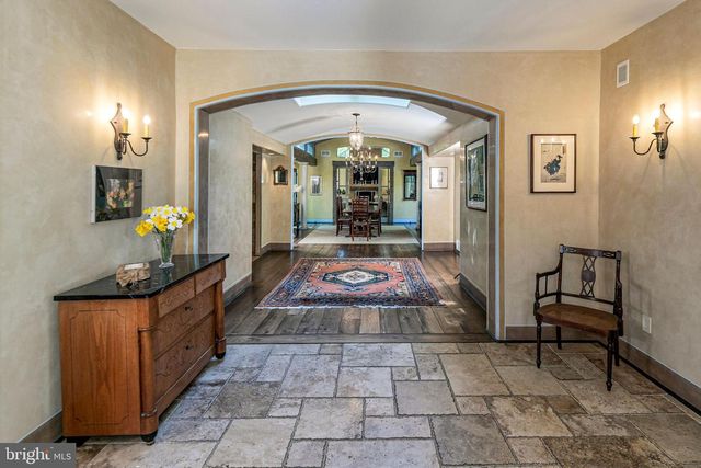 210 LAMBERT DR, Princeton, NJ 08540