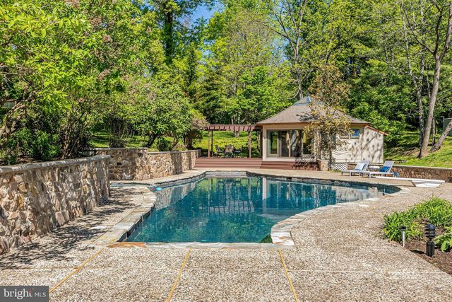 210 LAMBERT DR, Princeton, NJ 08540