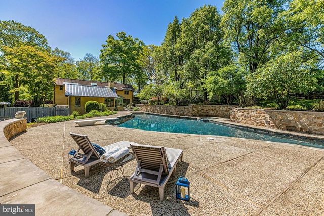 210 LAMBERT DR, Princeton, NJ 08540
