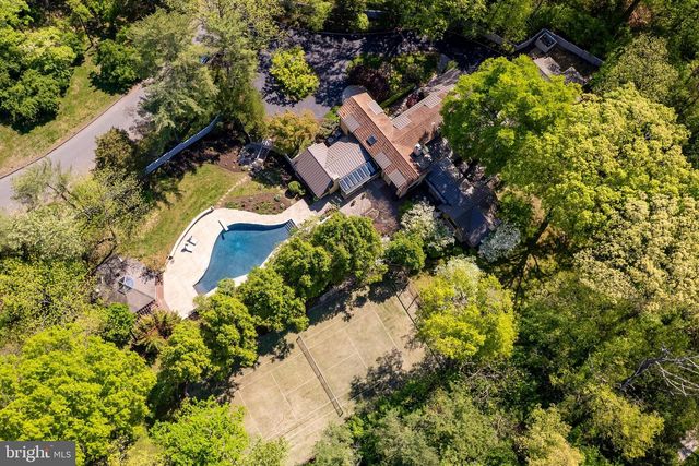 210 LAMBERT DR, Princeton, NJ 08540