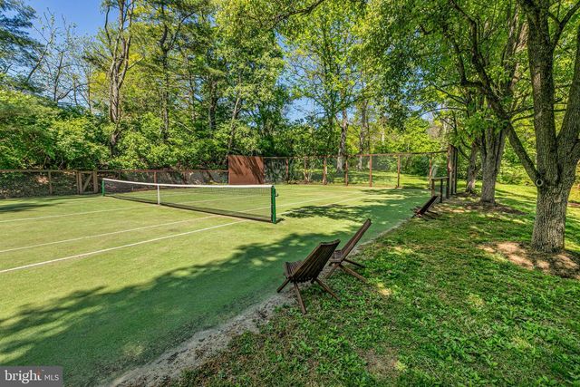 210 LAMBERT DR, Princeton, NJ 08540