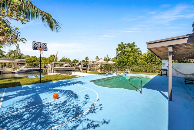 1875 Keystone Boulevard, North Miami, FL 33181
