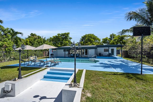 1875 Keystone Boulevard, North Miami, FL 33181