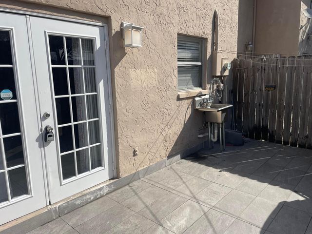 7928 Kimberly Boulevard 203, North Lauderdale, FL 33068