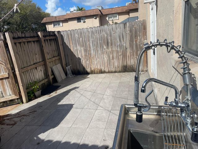 7928 Kimberly Boulevard 203, North Lauderdale, FL 33068