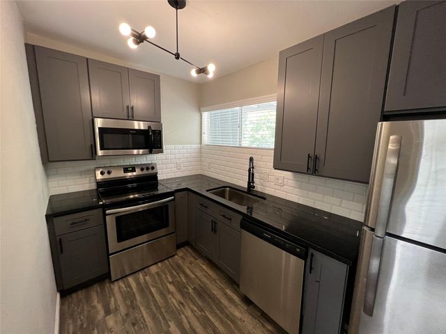 219 Marshall Street 233, Houston, TX 77006