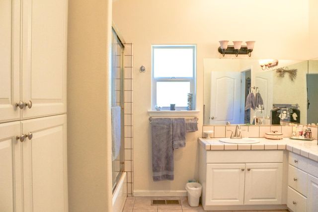 40513 Road 222, Bass Lake, CA 93604