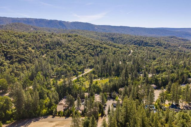 40513 Road 222, Bass Lake, CA 93604