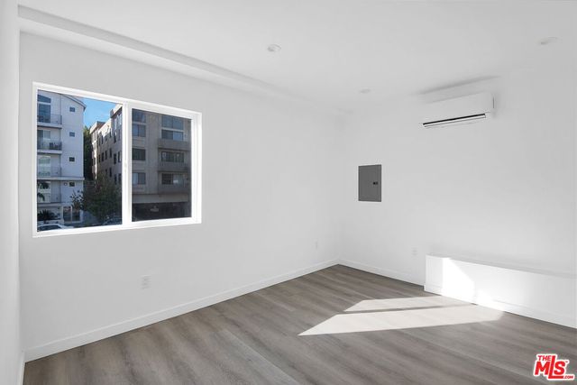 1610 S Beverly Glen Boulevard 10, Los Angeles, CA 90024