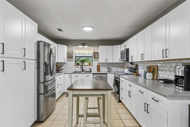 534 Conestoga Trail, Rhome, TX 76078