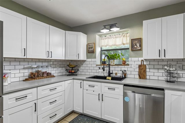 534 Conestoga Trail, Rhome, TX 76078