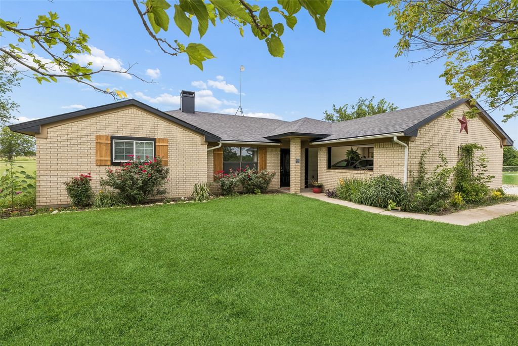 534 Conestoga Trail, Rhome, TX 76078