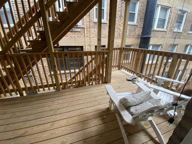 717 W Belmont Avenue 2R, Chicago, IL 60657