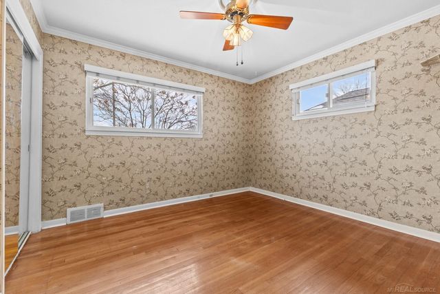 22516 Millenbach Street, St Clair Shores, MI 48081