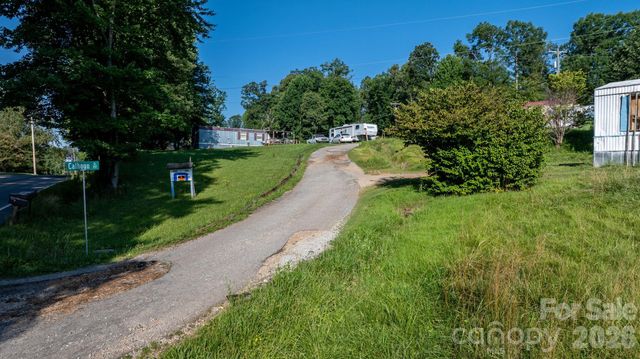 14 Calhoun Drive, Marion, NC 28752