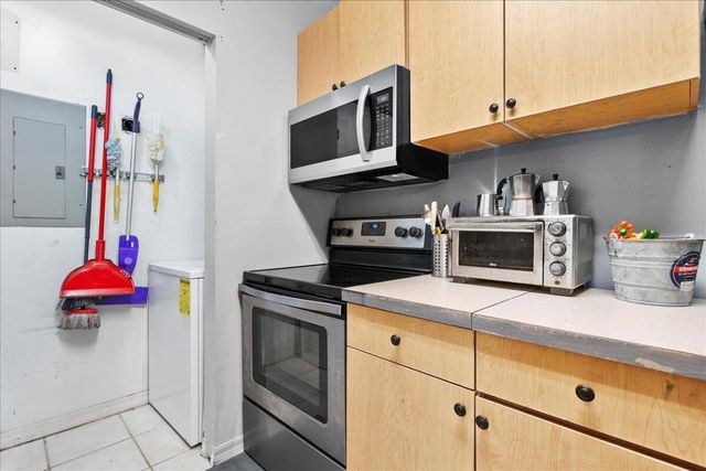 10360 Fox Trail Road S 1613, Royal Palm Beach, FL 33411