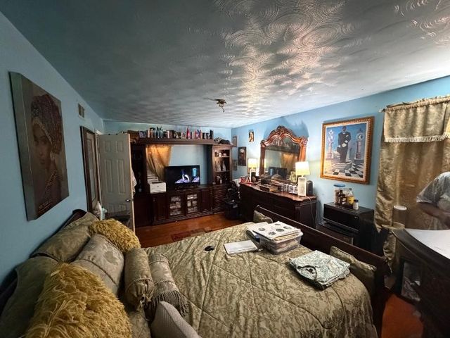 5916 Shady Crest Trail, Dallas, TX 75241