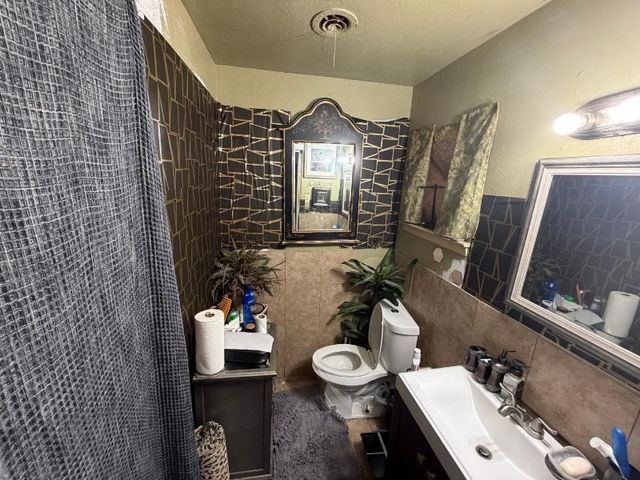 5916 Shady Crest Trail, Dallas, TX 75241