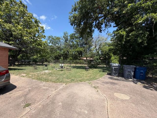 5916 Shady Crest Trail, Dallas, TX 75241