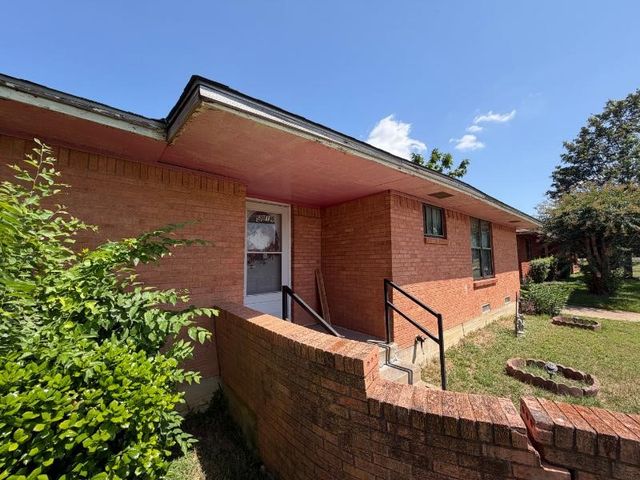 5916 Shady Crest Trail, Dallas, TX 75241