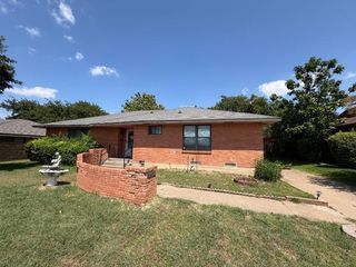 5916 Shady Crest Trail, Dallas, TX 75241