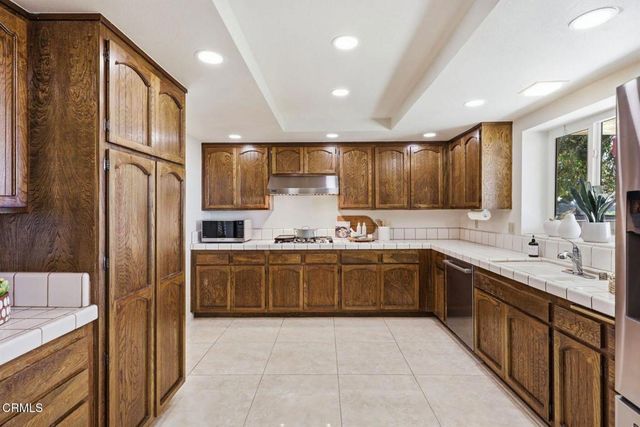 1910 Ivanhoe Avenue, Oxnard, CA 93030