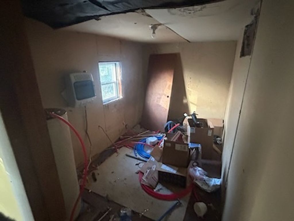 Image 6 of property listing at 419 S Pearl Street, Salem, IL 62881