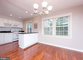 6512 BOULEVARD VW #B2, Alexandria, VA 22307