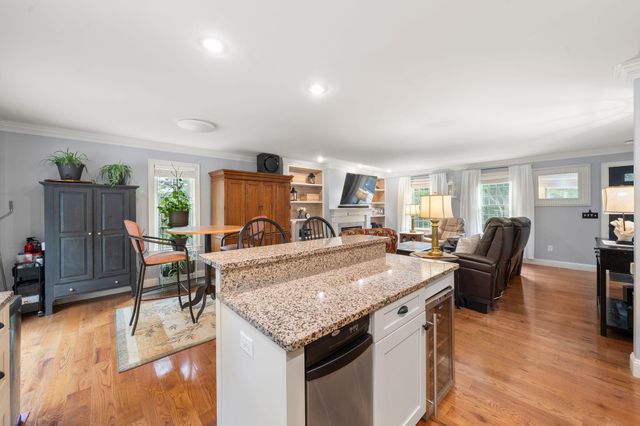 36 Bent Bluff Lane, Yarmouth Port, MA 02675