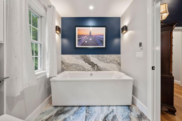 36 Bent Bluff Lane, Yarmouth Port, MA 02675