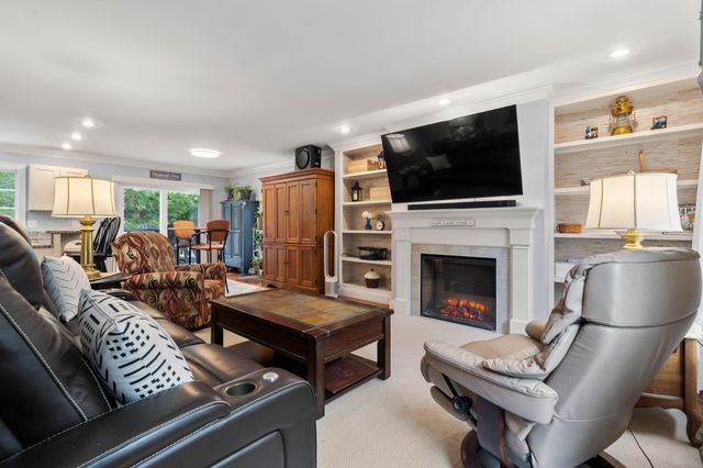 36 Bent Bluff Lane, Yarmouth Port, MA 02675