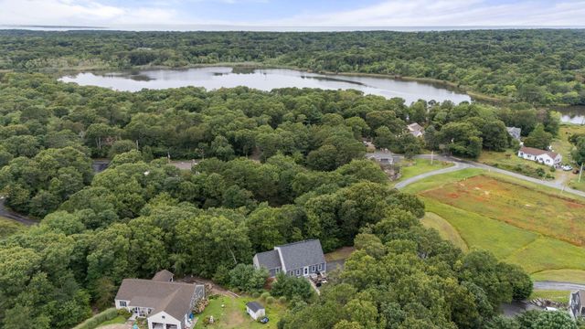 36 Bent Bluff Lane, Yarmouth Port, MA 02675