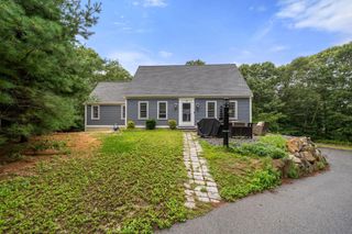 36 Bent Bluff Lane, Yarmouth Port, MA 02675