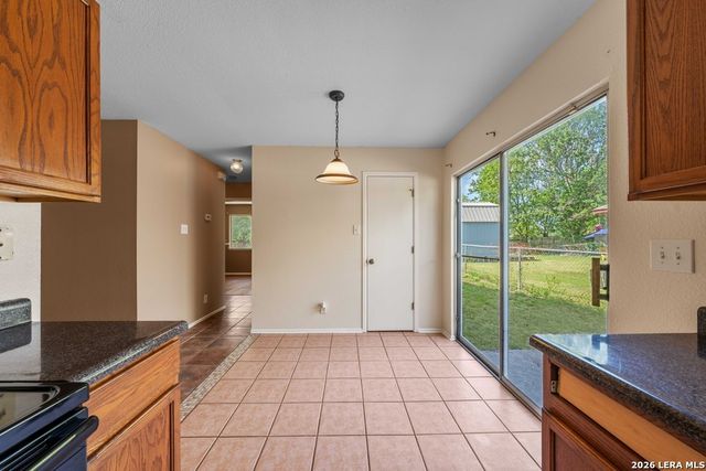 7522 Yellow Sand Dr, San Antonio, TX 78227