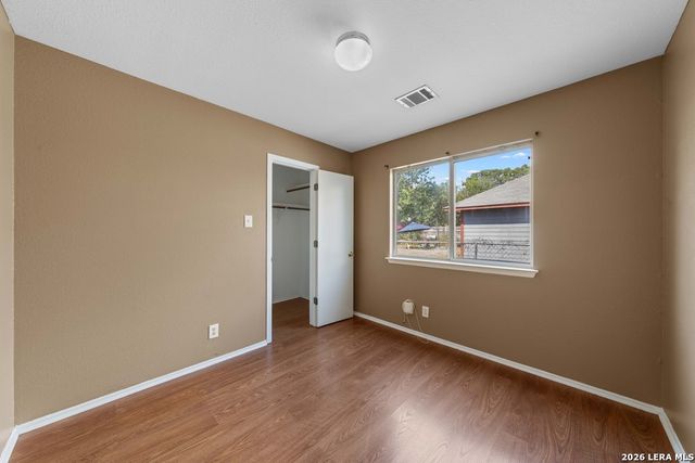 7522 Yellow Sand Dr, San Antonio, TX 78227