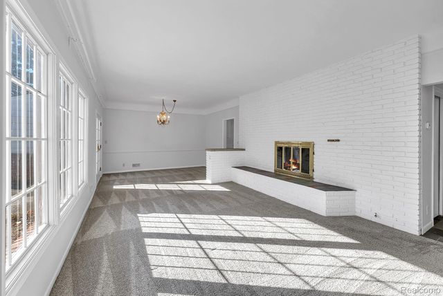 4265 Pine Tree Trail, Bloomfield Hills, MI 48302