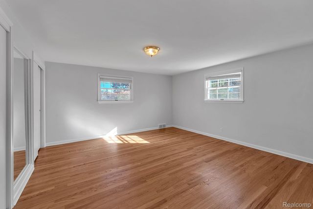 4265 Pine Tree Trail, Bloomfield Hills, MI 48302