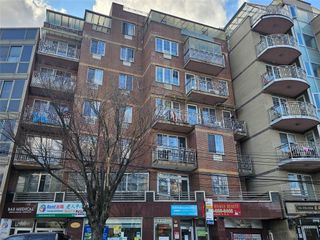 31-22 union Street 2D, Flushing, NY 11354