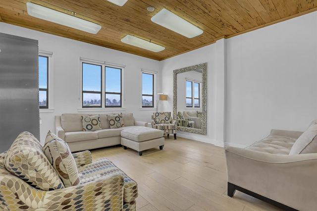 235 Sunrise Avenue, Palm Beach, FL 33480