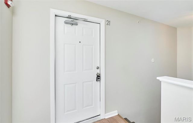 21 Homefield Gardens Drive 28N, O'fallon, MO 63366