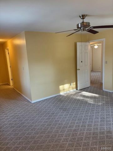 15623 Cedarmill Drive, Chesterfield, MO 63017