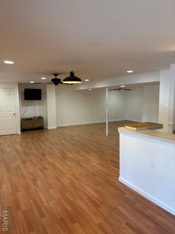 15623 Cedarmill Drive, Chesterfield, MO 63017