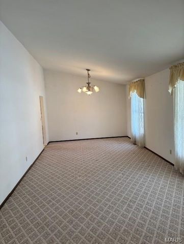 15623 Cedarmill Drive, Chesterfield, MO 63017