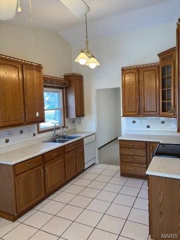 15623 Cedarmill Drive, Chesterfield, MO 63017