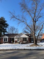 15623 Cedarmill Drive, Chesterfield, MO 63017