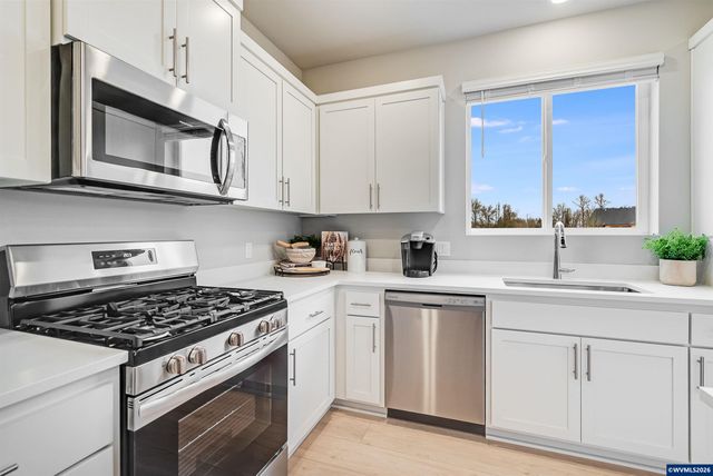 5705 Edward Ct SE, Albany, OR 97322